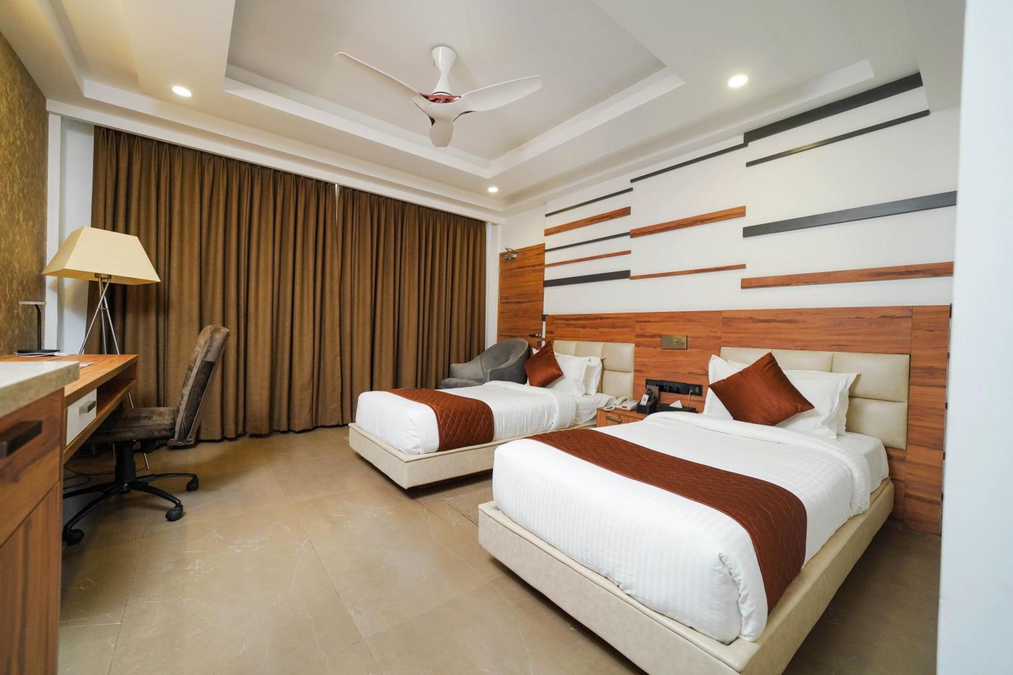 Classic Regency Alappuzha Extérieur photo